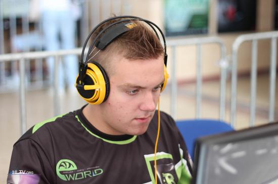 Shopify Rebellion Gold 玩家发布关于 florescent 的声明