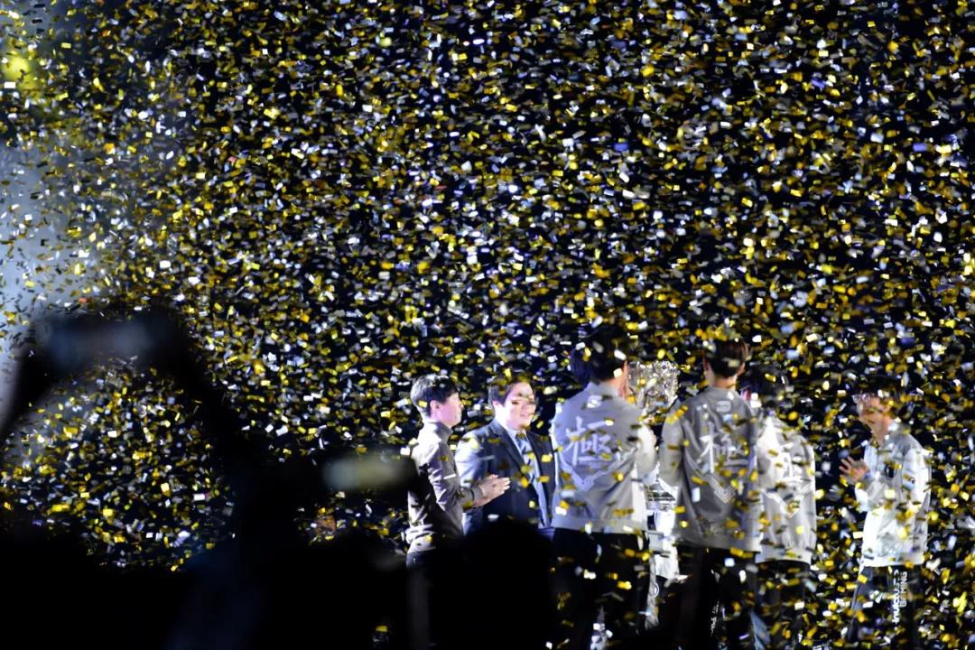 扑克与判断系统（纸牌与评判体系）